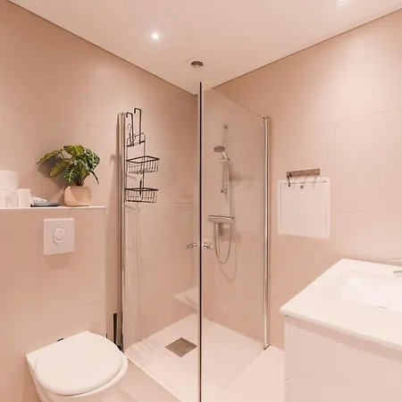 Apartment Fin Super Sentralt I 3-2 *